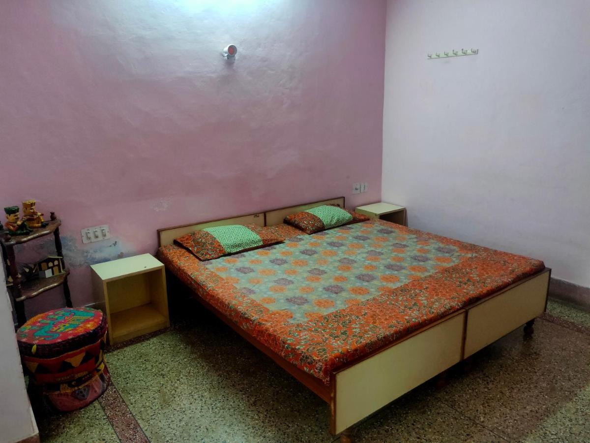 Jwala Niketan Guesthouse Private Rooms Джайпур Екстериор снимка