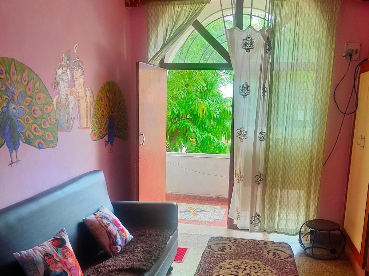 Jwala Niketan Guesthouse Private Rooms Джайпур Екстериор снимка