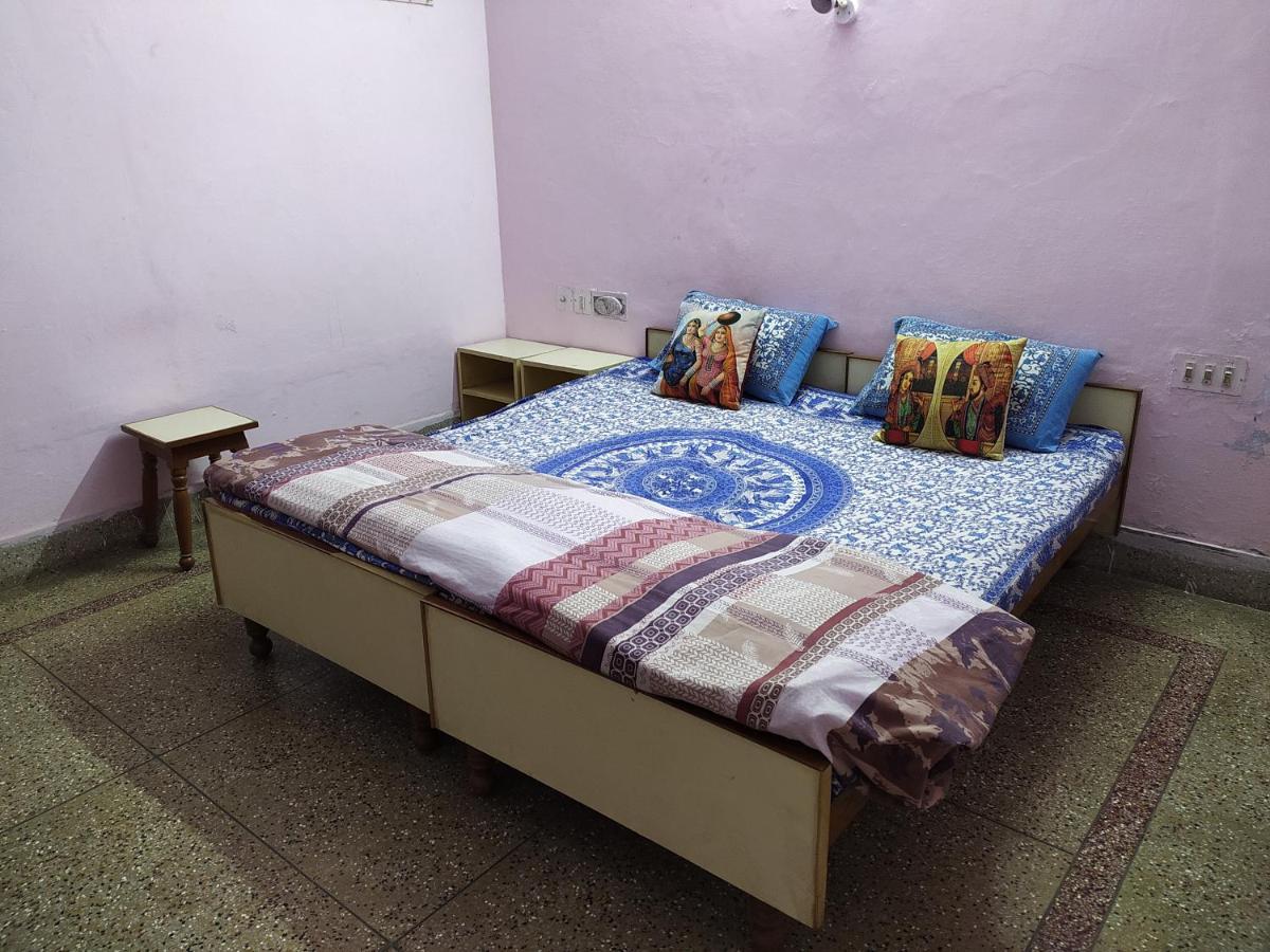 Jwala Niketan Guesthouse Private Rooms Джайпур Екстериор снимка