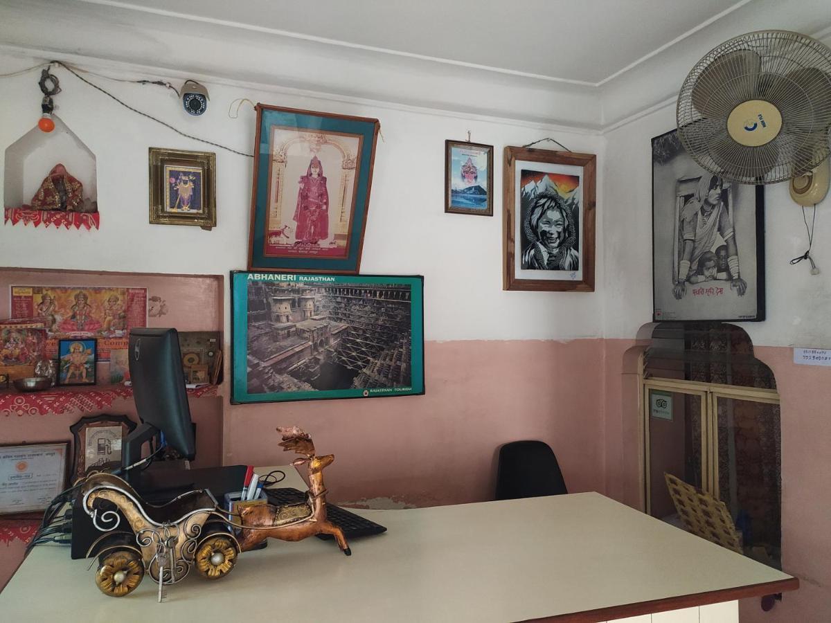 Jwala Niketan Guesthouse Private Rooms Джайпур Екстериор снимка