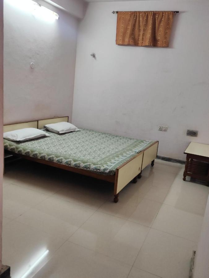 Jwala Niketan Guesthouse Private Rooms Джайпур Екстериор снимка