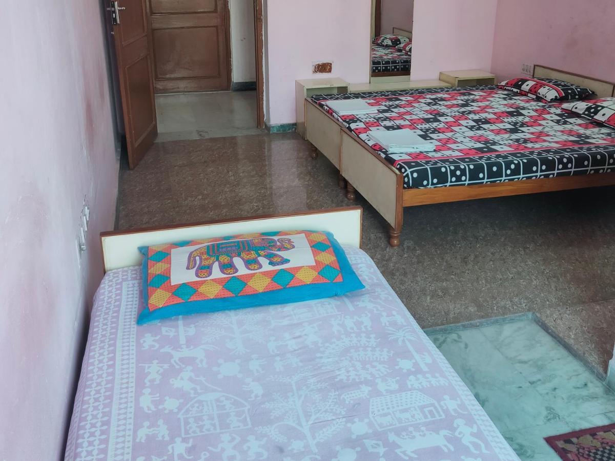 Jwala Niketan Guesthouse Private Rooms Джайпур Екстериор снимка