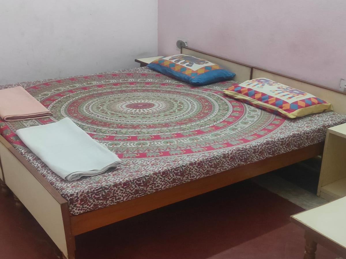 Jwala Niketan Guesthouse Private Rooms Джайпур Екстериор снимка